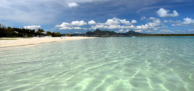 Pointe d'esny Beach in Mauritius