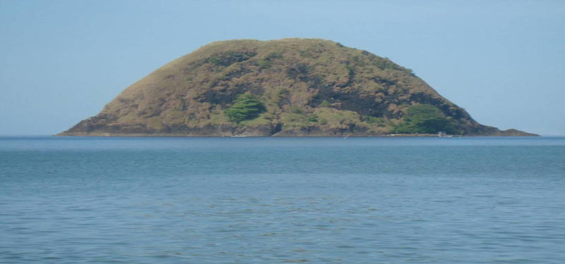 Daruanak Island Beach in Philippines
