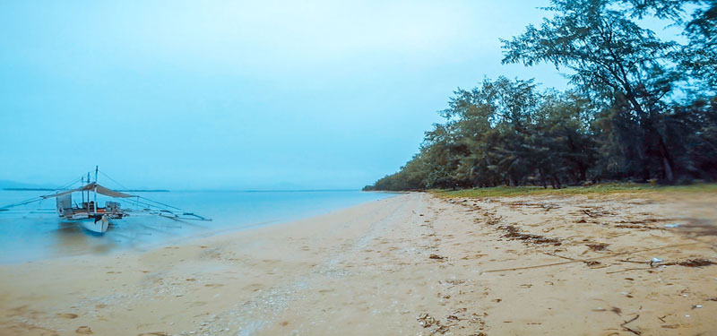 Pequena Island Beach in Philippines